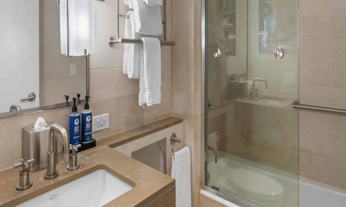 Midtown East Condo | Hotel Double Room Close to Empire State Building!
