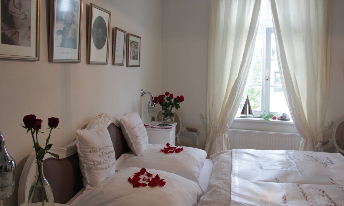 Travemuende Bed & Breakfast | Hotel Lili Marleen