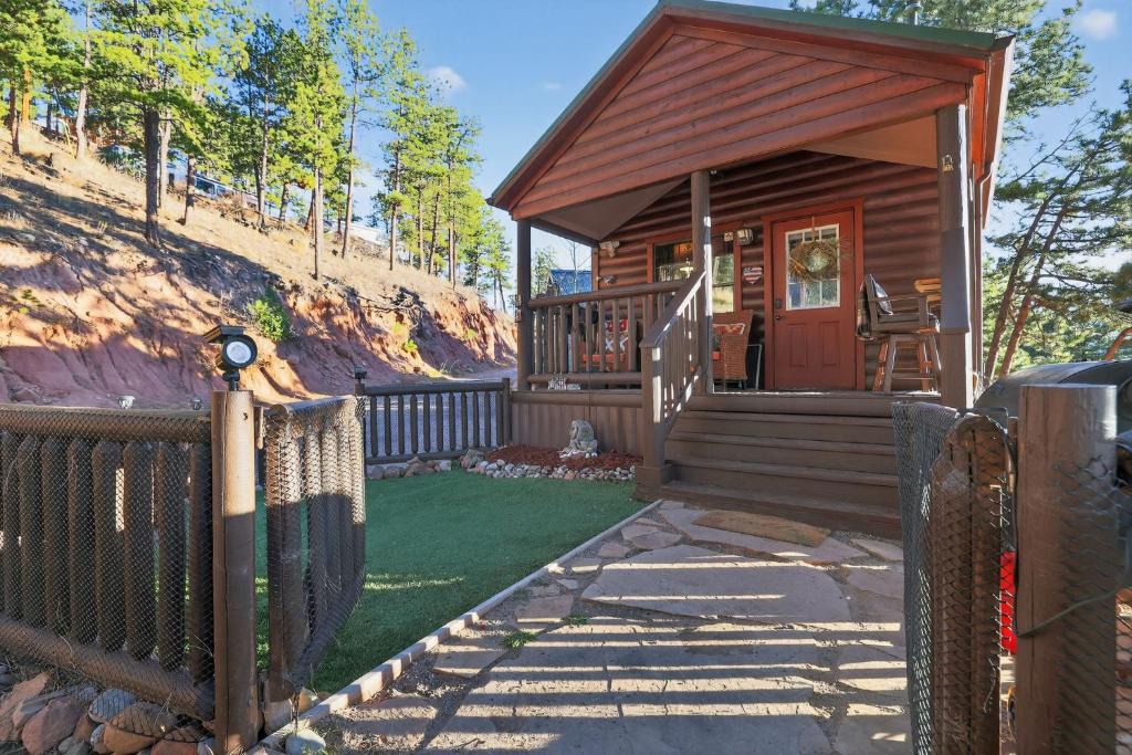 Woodland Park House | Hummingbird Heaven Woodland Park Mountain Cabin