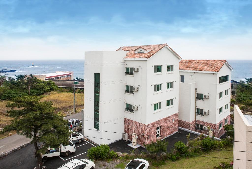 Namwon House | Jeju Aria Pension