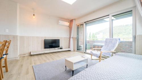 Hamdeok House | jeju murray pension