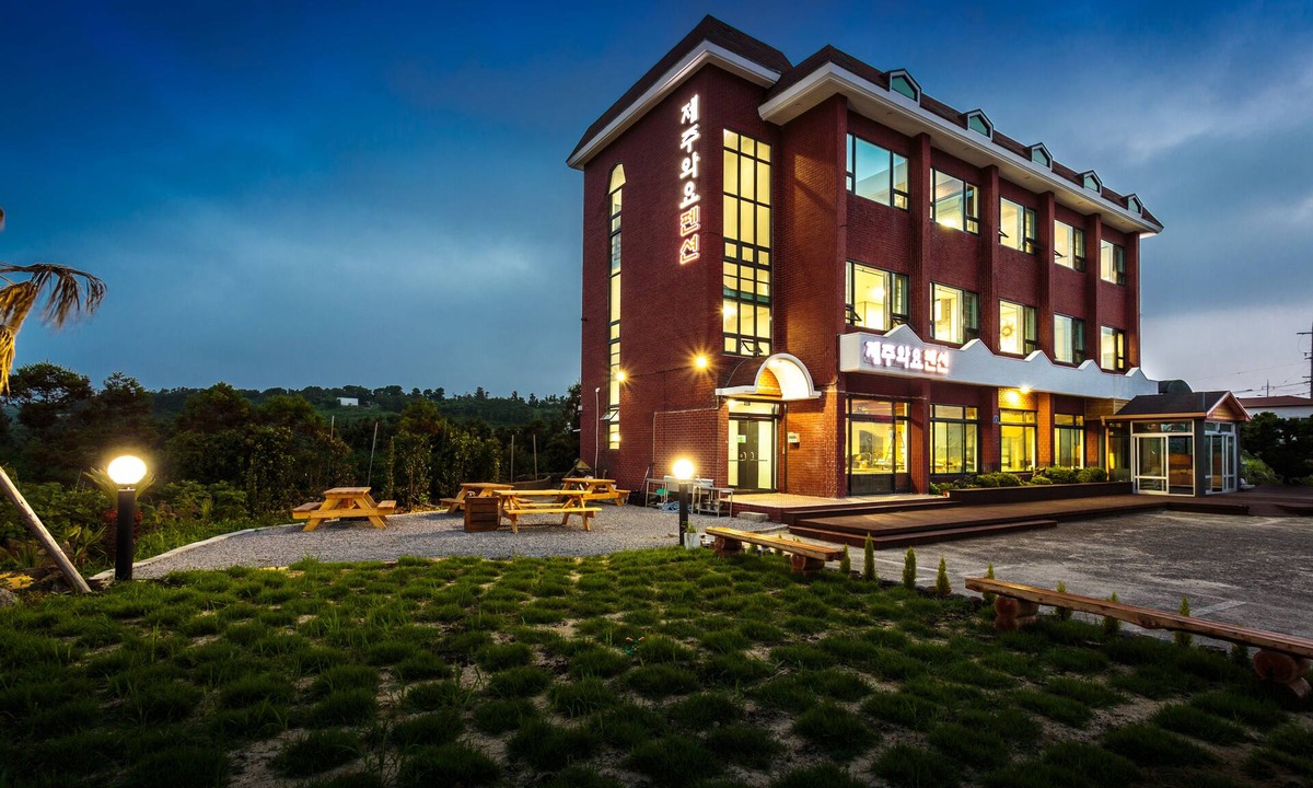 Jocheon House | Jeju Wayo Pension