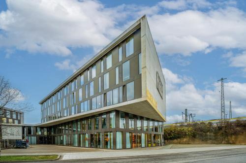 Veielbrunnen Hostel | Jugendherberge Stuttgart Neckarpark
