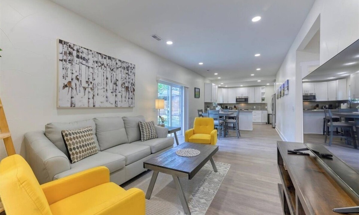 Barnum House | Just remodeled 3bed, 2.5 bath house in pleasant Denver with WiFi, AC