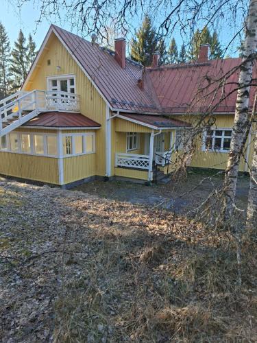 Kannus Apartment | Keltasirkku