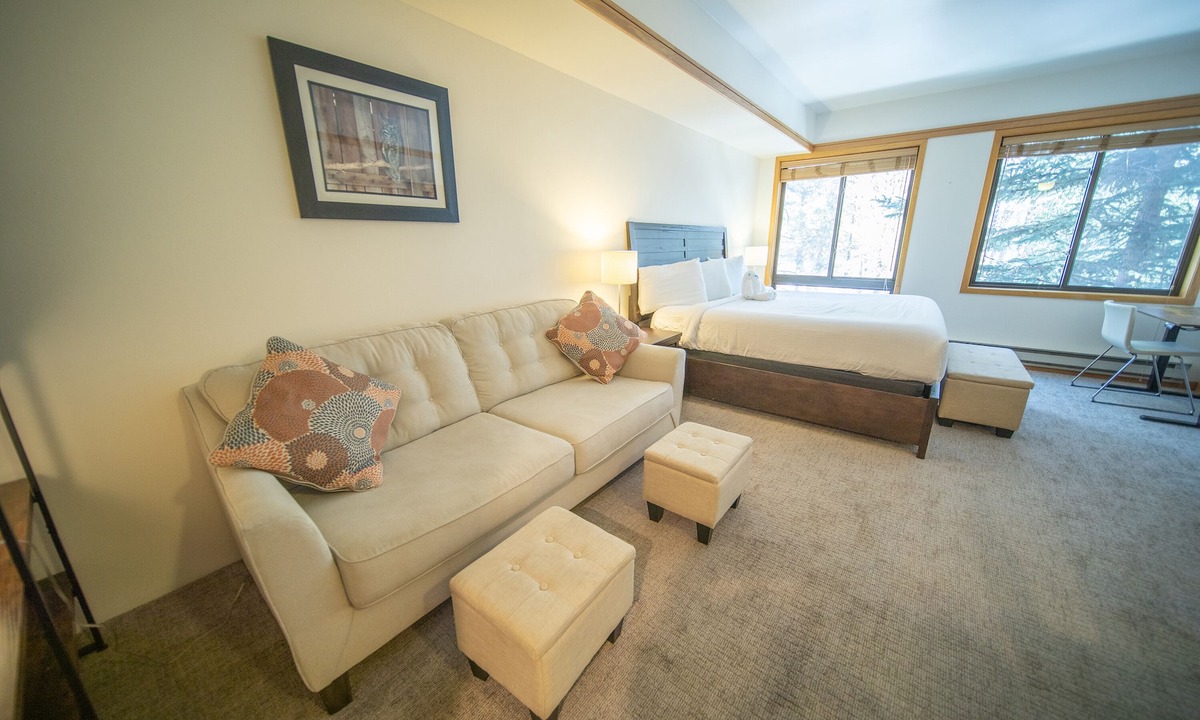 Mountain House Condo | Keystone Studio | Hot Tub/Firepit/Trails Nearby