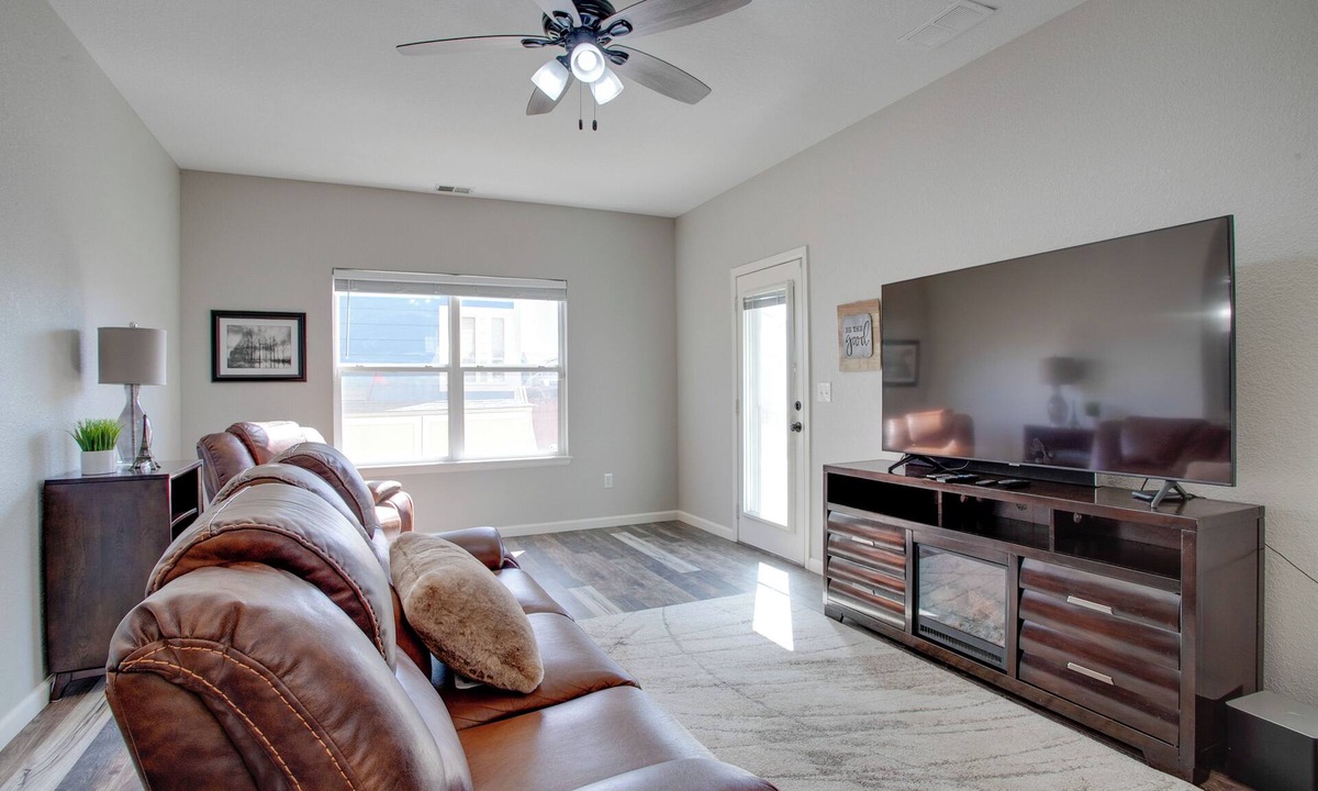 Commerce City House | 'La Casita' w/Private Yard: 17 Mi to Dtwn Denver