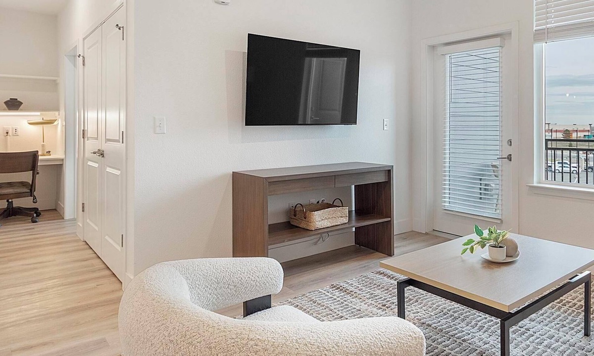 Firestone Apartment | Landing | Beautiful 1BD, Gym, Clubhouse