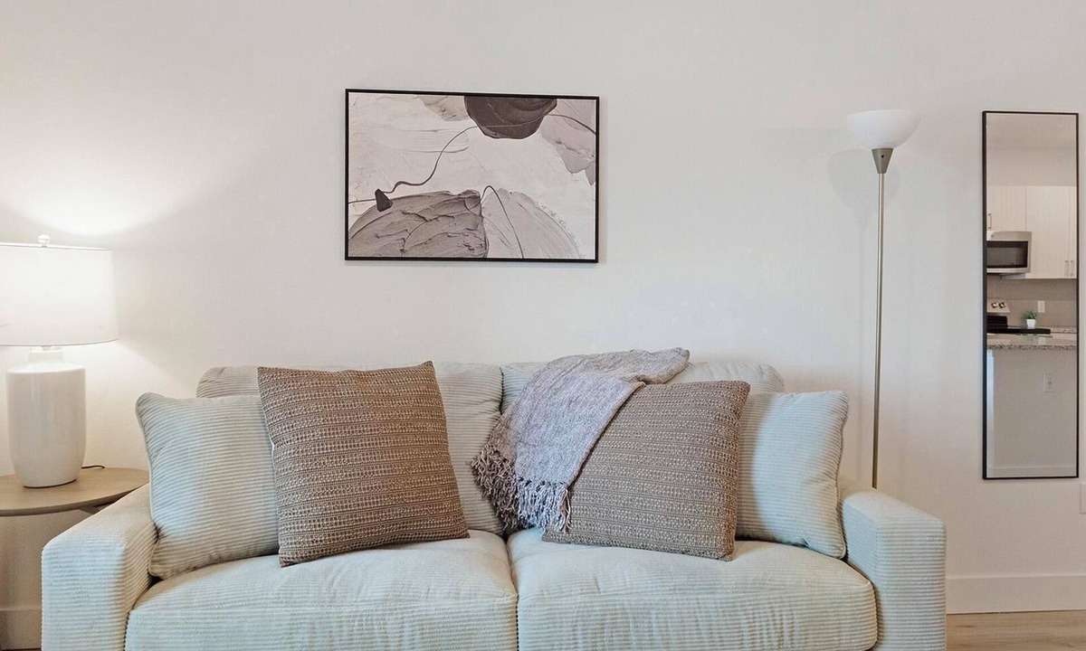 Firestone Apartment | Landing | Stylish 1BD, Gym, Clubhouse
