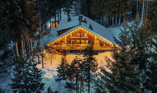 Le Lavancher Ski Chalet | Large peaceful chalet for mountain adventures! Perfect for Flégère and Grand Montet skiing
