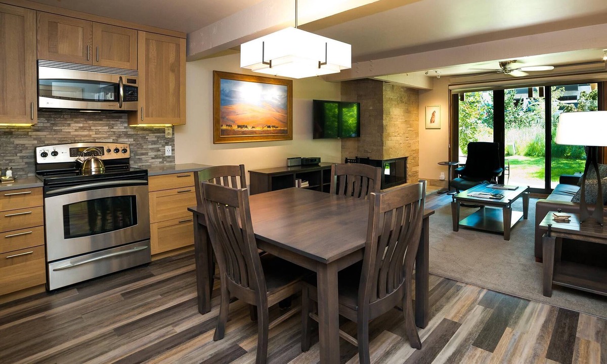 Aspen Condo | Lift One - Recently renovated one bedroom with patio