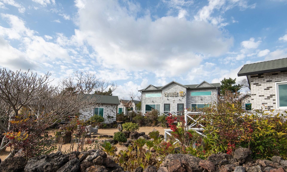 Andeok House | Lionhill Pension