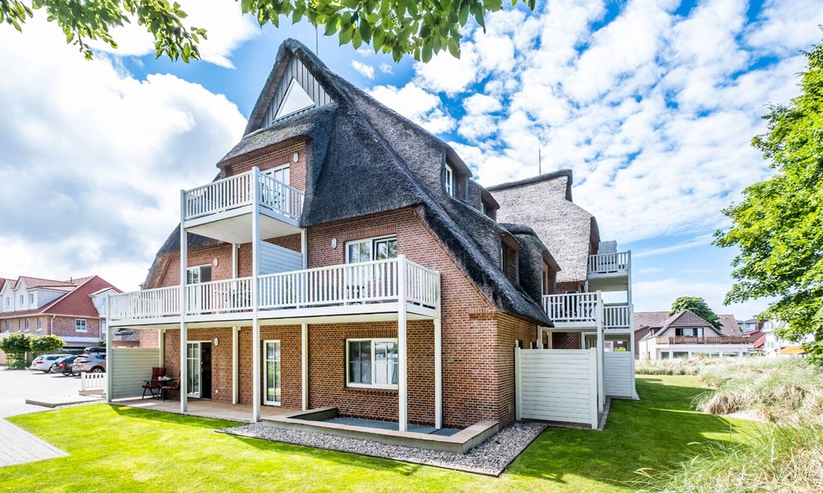 Busum Apartment | Living under thatch - vacation apartment for 2 persons