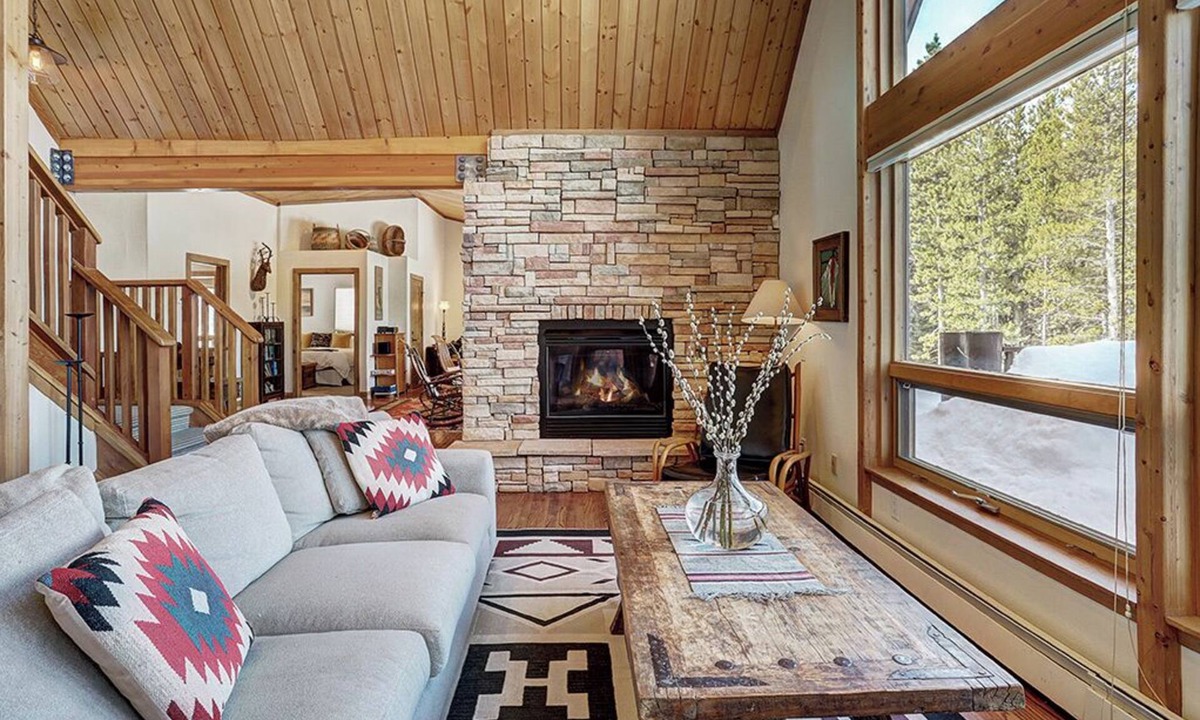 Breckenridge Park Estates House | Lodge at Boreas Pass: Rustic Home, Amazing Views of the 10 Mile Range-Hot Tub.