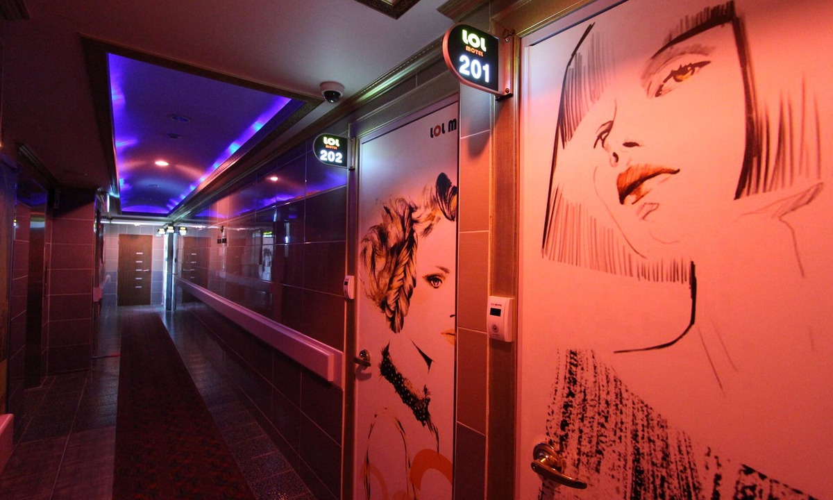 Hyomok Hotel | LOL Motel