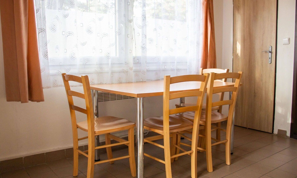 Hradec Kralove House | Lovely apartment in villa for 12 people with WIFI, TV, patio and pets allowed