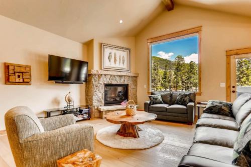 River Run House | Luminous 3Br Escape-River Run Townhome with Private Hot Tub