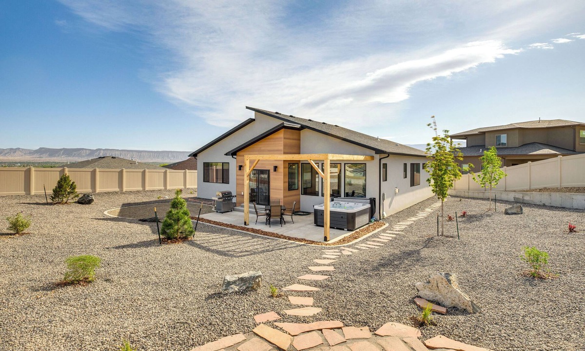Grand Junction House | Luxe Living: Grand Junction Home w/Hot Tub, Views