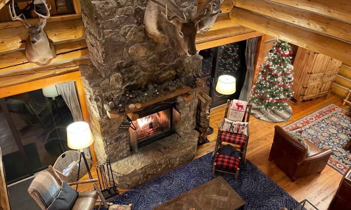 Grand Lake House | Luxe Log Home w/ Hot Tub & Steam Shower on Private Lake