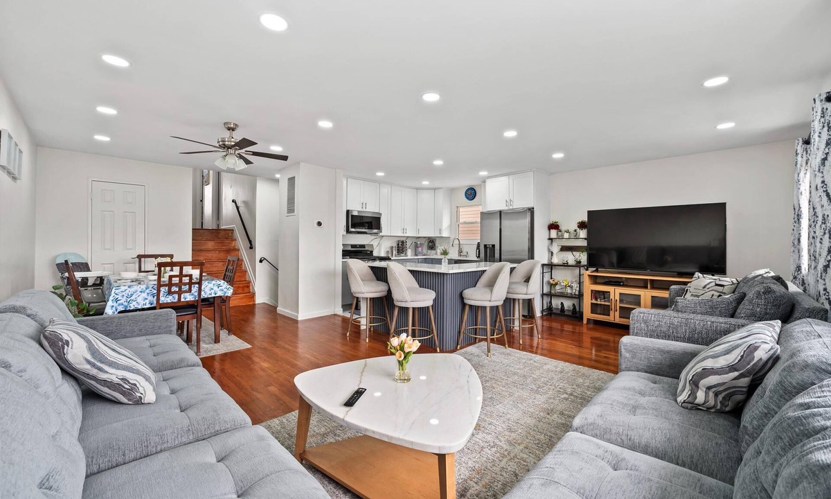 Constable Hook Apartment | Luxury 3 BDR, Newly Renovated, Free Parking Near NYC, Statue of Liberty