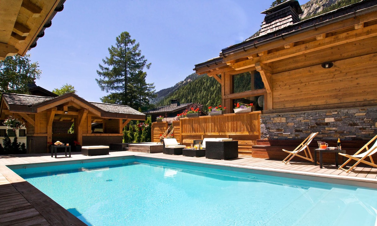 Argentiere Ski Chalet | Luxury 5* Chalet in Chamonix : Swimming Pool, Sauna, Spa, Jacuzzi, Cinema, View