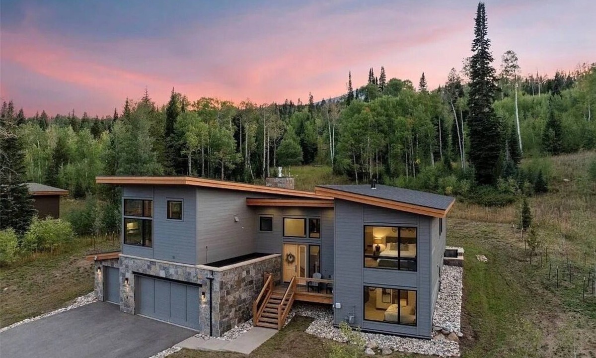 Silverthorne House | Luxury 5BR on Nat'l Forest: Private Lake, Pool & Hot Tub, Ski Keystone & Breck