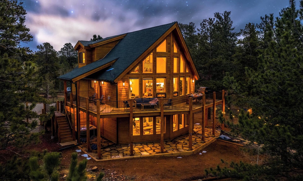 Bailey House | Luxury A-Frame | Hot Tub | Salt Room | Mountain Views | 50 Min Red Rocks | 3BR