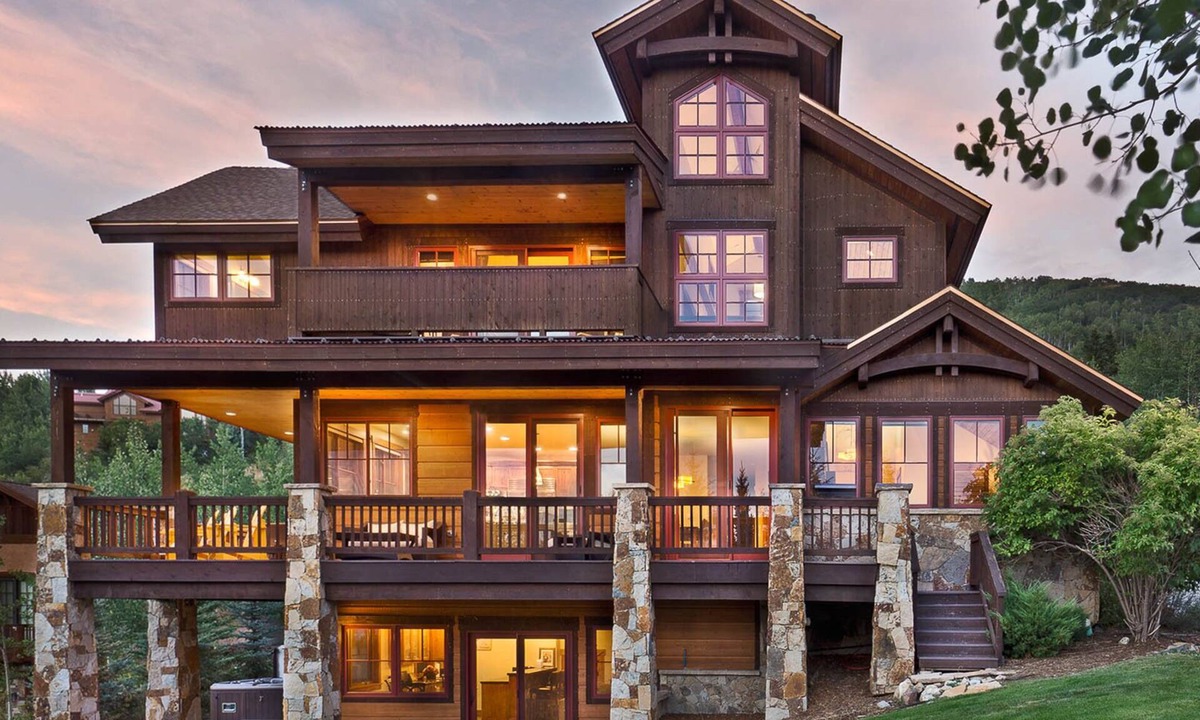 Steamboat Springs House | Luxury and Elegance + Hot Tub + Close to Skiing - Chalet Beliza