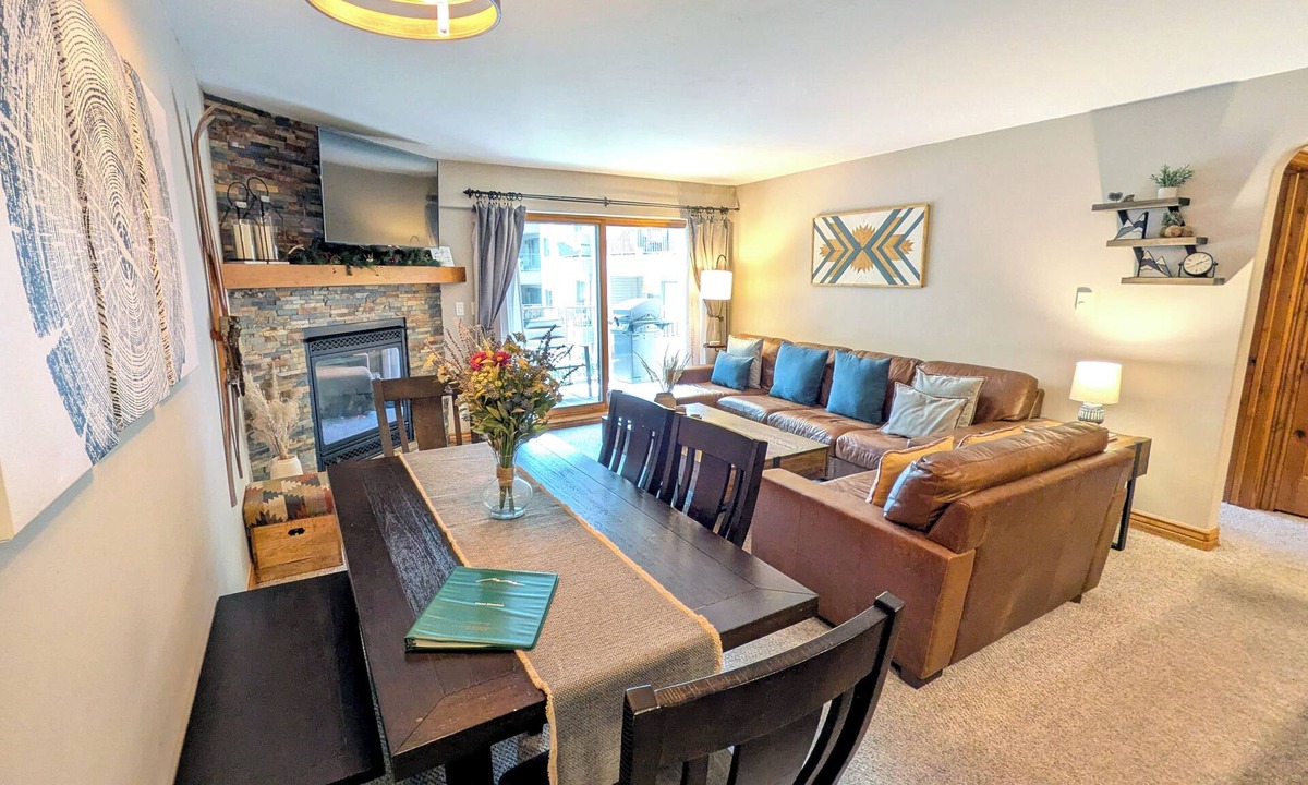 Avon Condo | Luxury Condo w/FREE WiFi, Parking, Heated Pool, Hot Tubs, Skier Shuttles