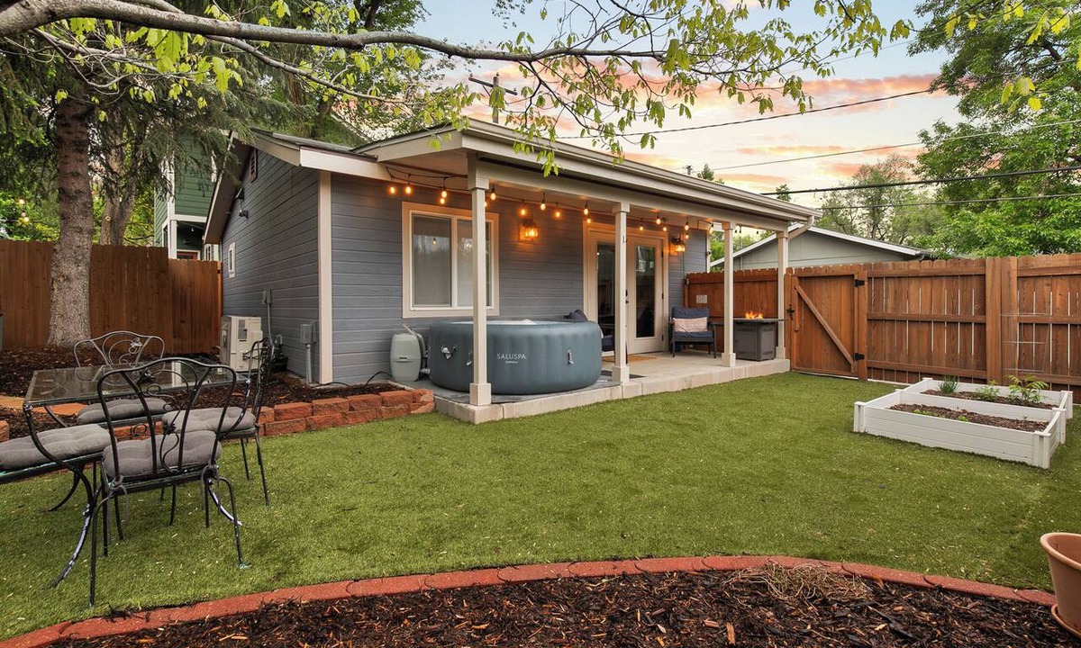 Central Colorado Springs House | Luxury Downtown Cottage w/Hot Tub, Private Yard, Fireplace & Fire Pit