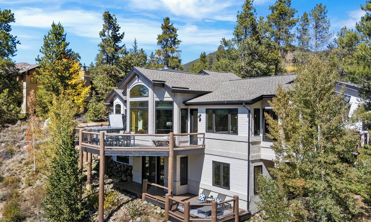 Elk Crossing House | Luxury Keystone Riverfront House w/Hot tub, Mountain Views, Golf & Ski Access