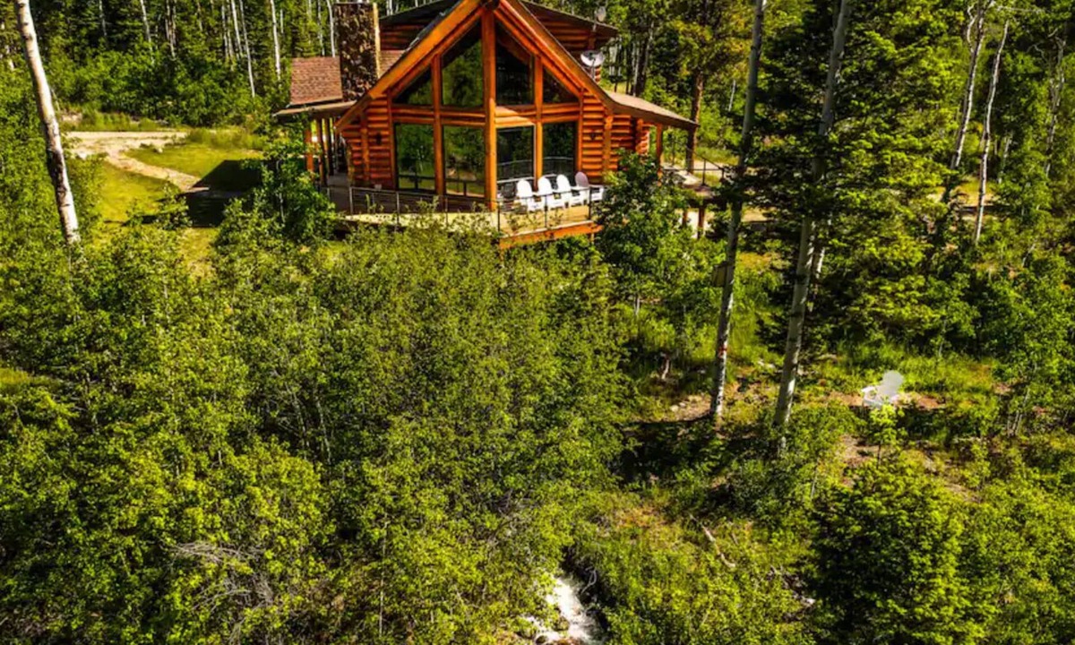 Westcliffe Cabin | Luxury log cabin on 35 ac with hot tub