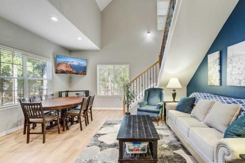 Monument House | Luxury Retreat with Hot Tub Fire Pit & Forest Views