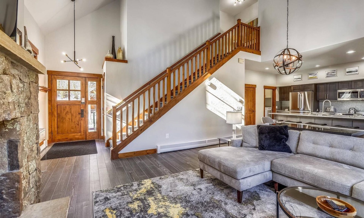 Breckenridge House | Luxury stay at Mountain Thunder Lodge 305: spacious 3-bedroom townhome in Breckenridge for 6 guests!