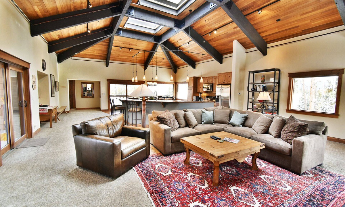 Frisco Condo | Luxury Unit! Easy Drive to 6 Ski Areas. Garage, Elevator! Near Dining, Shops