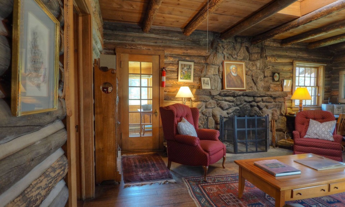 Estes Park Cabin | MacCracken Homestead - Historic Cabin Built by 1st RMNP Park Ranger - 20-NCD0342