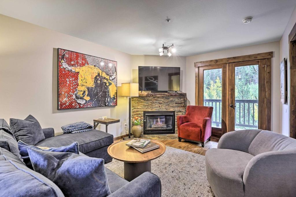 Frisco House | Main Street Frisco Condo w/Private Patio!