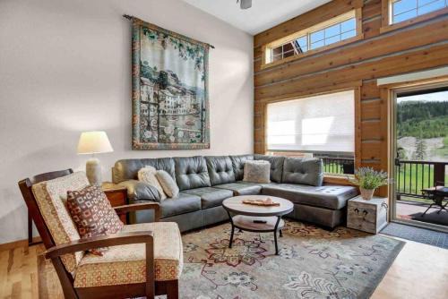 Rendezvous House | Majestic Views - Steps to the Trails