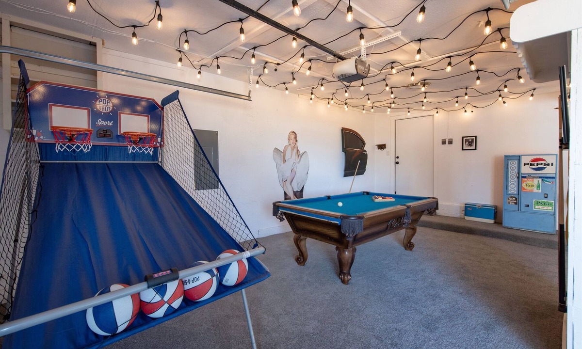 Berkley House | Mid-Century Modern Home - Hot Tub and Game Room