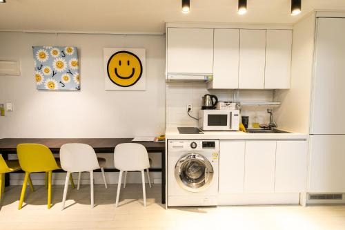 Cheongpa-dong Apartment | Modern 2BR Apt ㅣ 3min to Seoul Station
