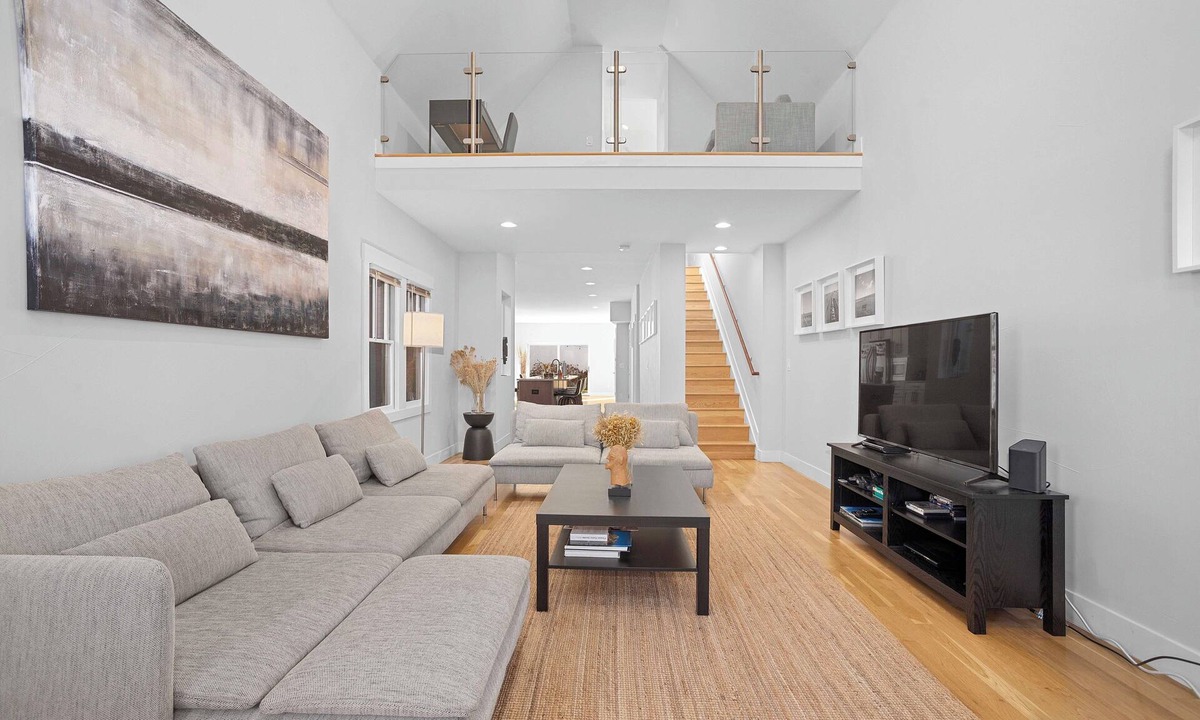 Five Points House | Modern 3BR House – RiNo Art District