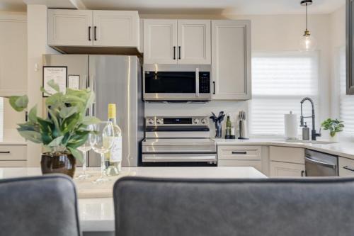 Briargate House | Modern 6BR Home in Briargate