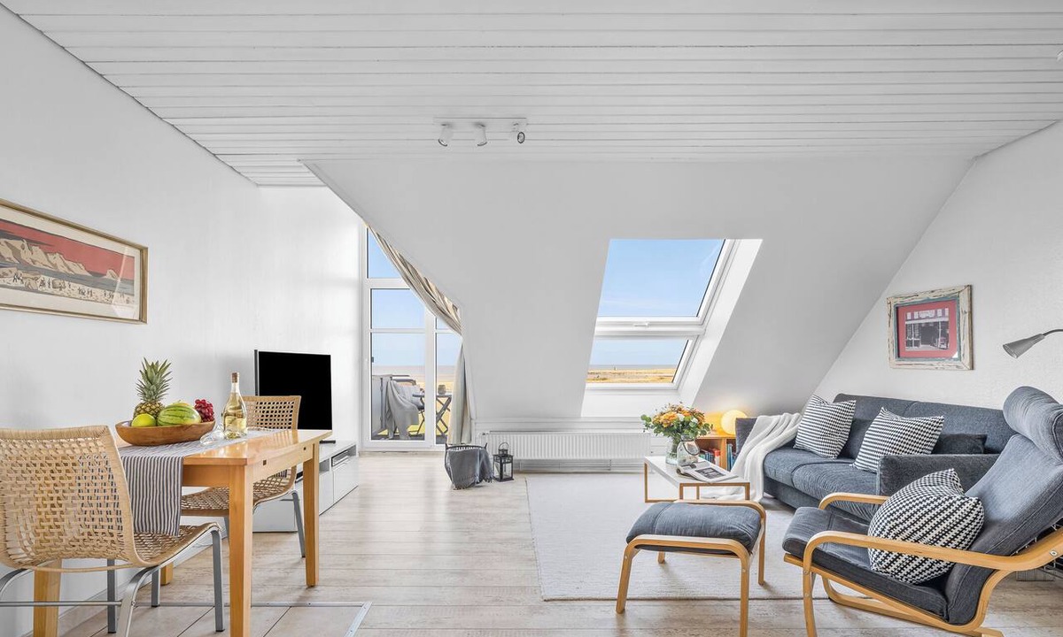 Stein Apartment | Modern beachfront apartment in Stein with exceptional sea view and terrace