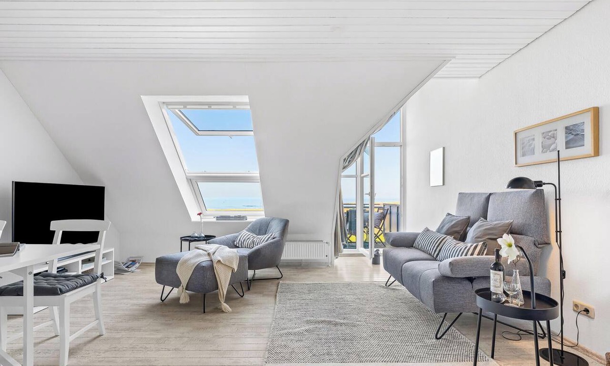 Stein Apartment | Modern beachfront apartment in Stein with exceptional sea view and terrace