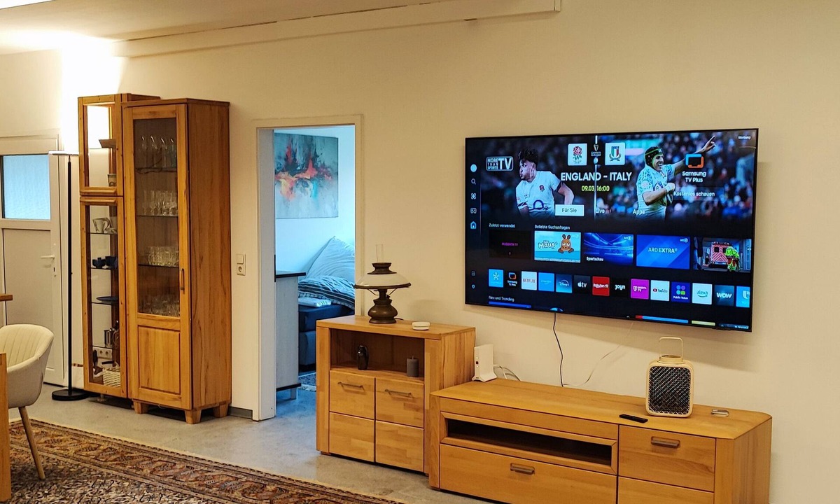 Veitshoechheim Apartment | Modern loft apartment near Würzburg with WLAN parking lot Grill+ 75 inch TV