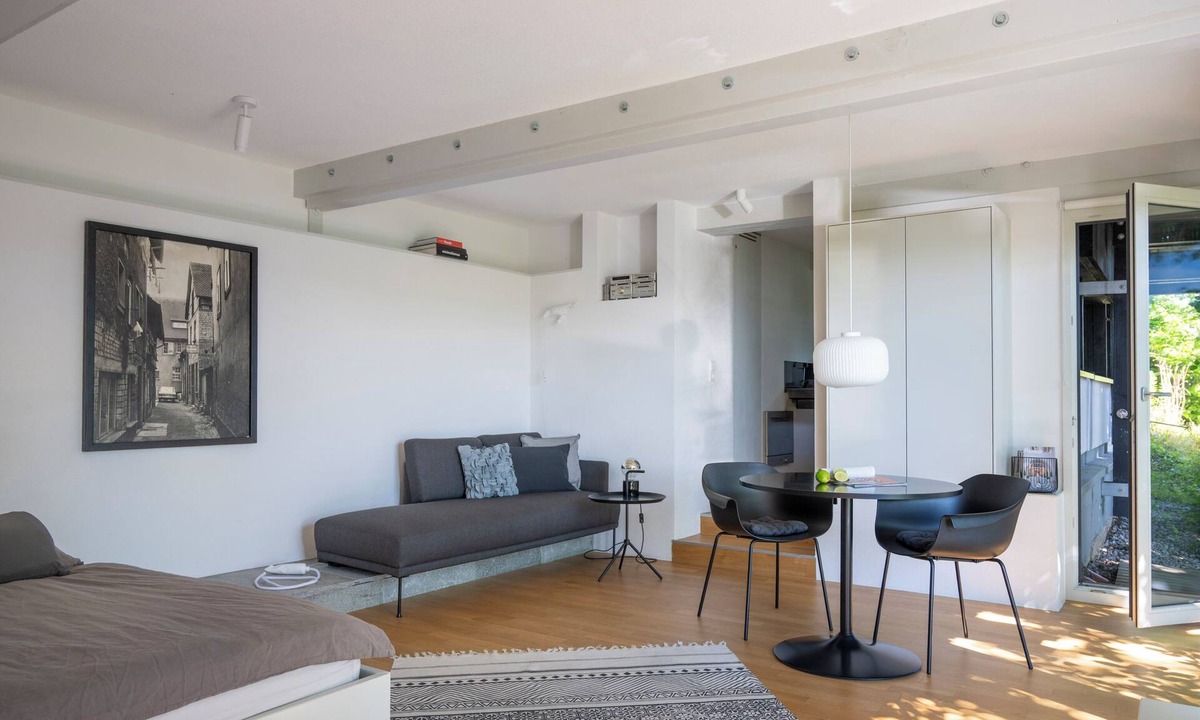 Sipplingen Apartment | Modern Minimalistic Seeblick Design Studio mit Küche, Terrace und Parkplatz