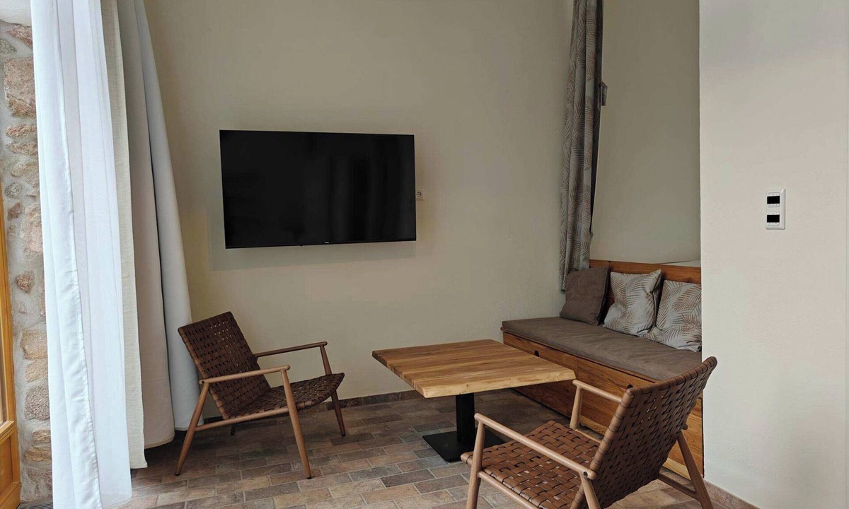 Buhlau Apartment | Modern Studio With sun Terrace and Barrel Sauna
