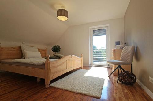 Reichenberg Apartment | Moderne 70qm Wohnung nahe Würzburg, DAA, A3, A7, A81 in Fuchsstadt
