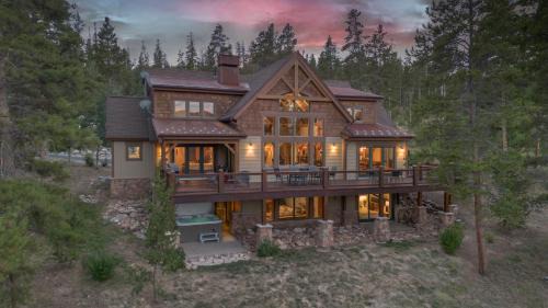 The Highlands House | Moose Tracks Lodge