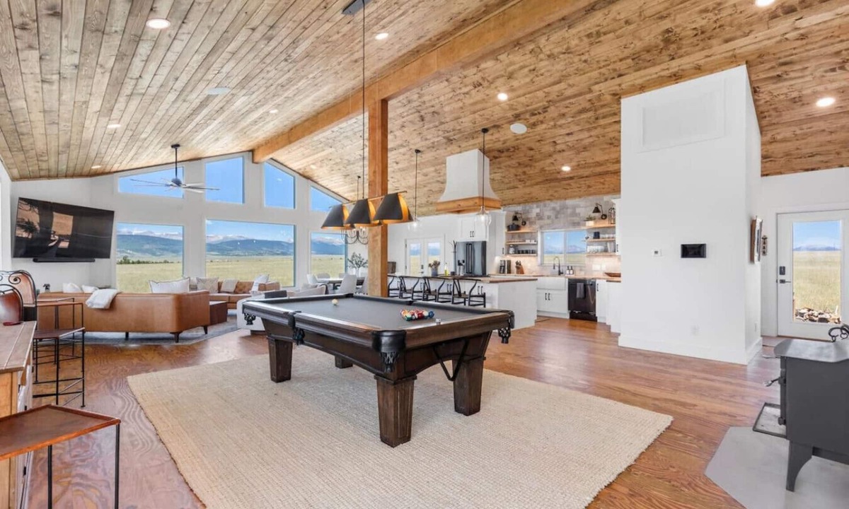 Fairplay House | Mountain Escape | Firepit, Games, Sleeps 10